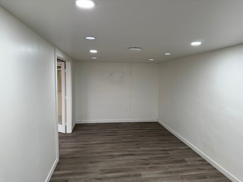 More Photos Of 3814 W 139th St, Hawthorne Warehouse For Sale