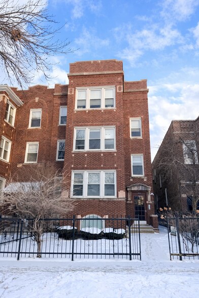 Primary Photo Of 4733 N Washtenaw Ave, Chicago Multifamily For Sale