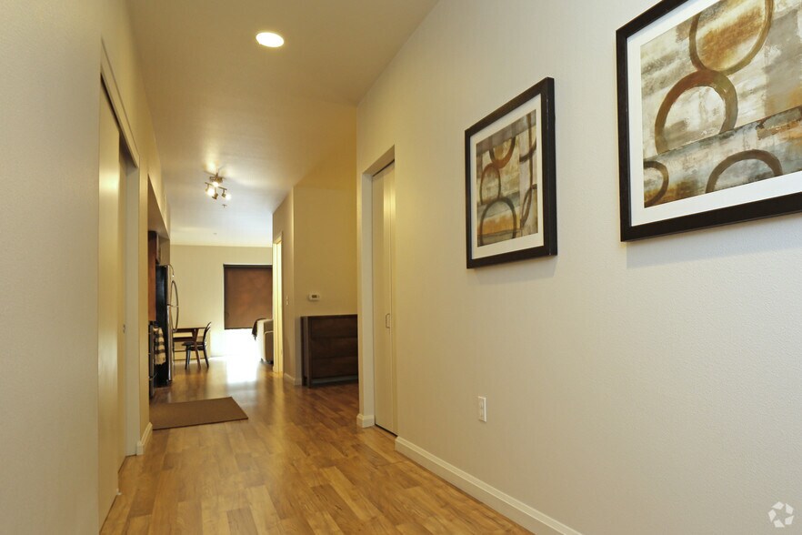 More Photos Of 2240-2250 NW Lovejoy St, Portland Apartments For Lease