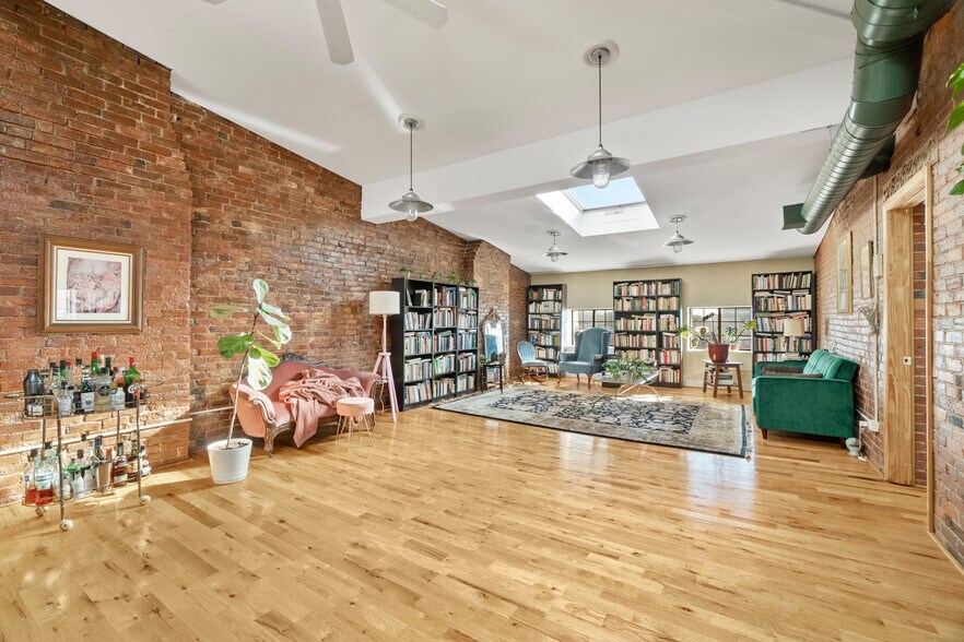 More Photos Of 5-7 Elm St, New Haven Office For Lease