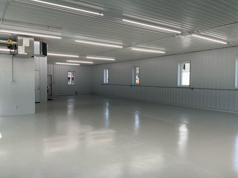 More Photos Of 112 1st St, Perrysville Flex For Lease