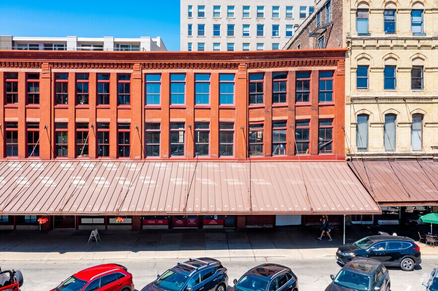 More Photos Of 333 N Broadway, Milwaukee Storefront Retail Office For Sale