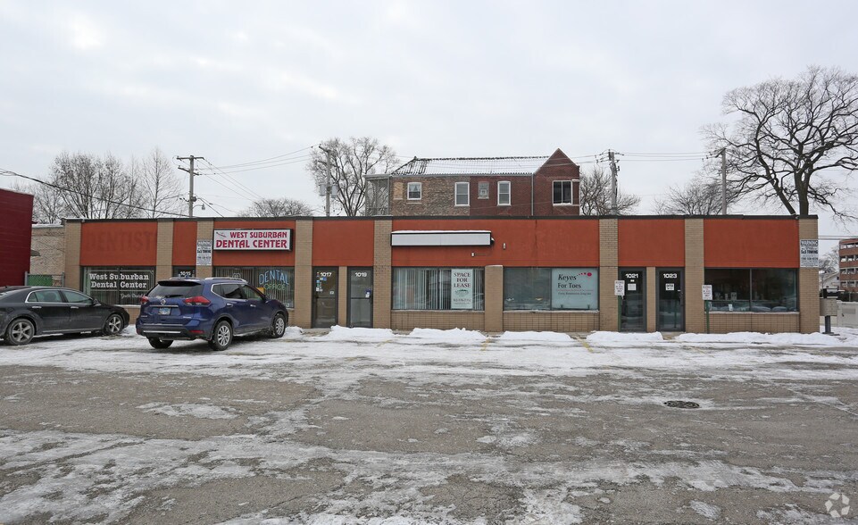 More Photos Of 1015-1023 W Madison St, Oak Park Freestanding For Lease