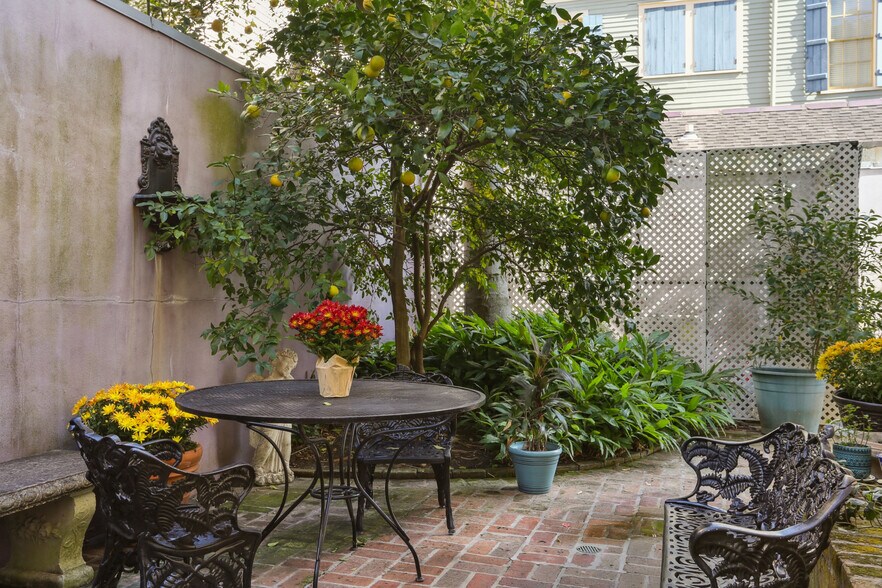 More Photos Of 4117 Perrier St, New Orleans Hotel For Sale