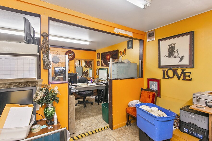 More Photos Of 117-137 Hughlett Ave, Cocoa General Retail For Sale