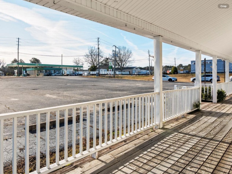 More Photos Of 1702 S Madison St, Whiteville Freestanding For Sale