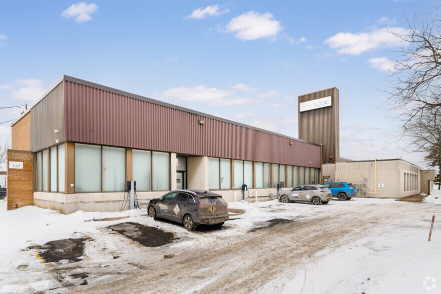 More Photos Of 11205 Ch de la Côte-de-Liesse, Dorval Warehouse For Lease