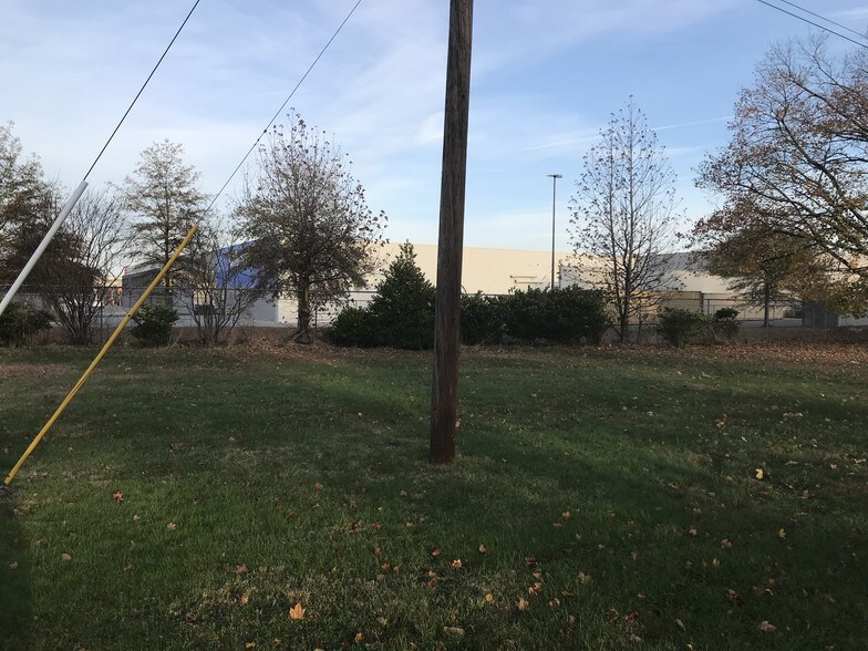 More Photos Of 904 E Pulaski Hwy, Elkton General Retail For Sale