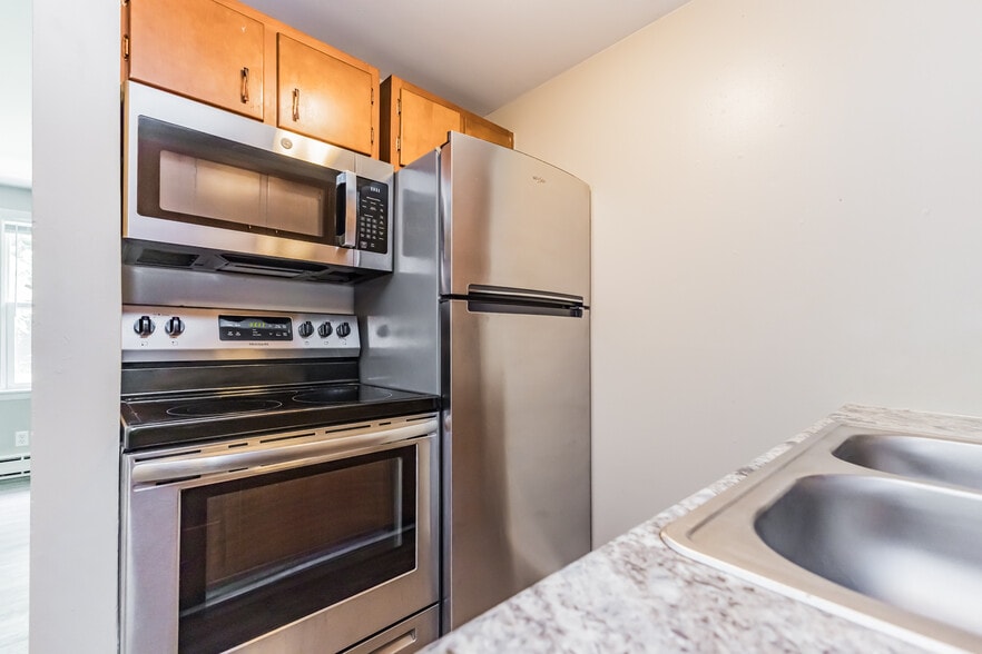 More Photos Of 709 S Hutchinson Ave, Muncie Apartments For Sale