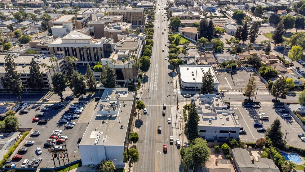 More Photos Of 18251 Roscoe Blvd, Northridge Medical For Lease