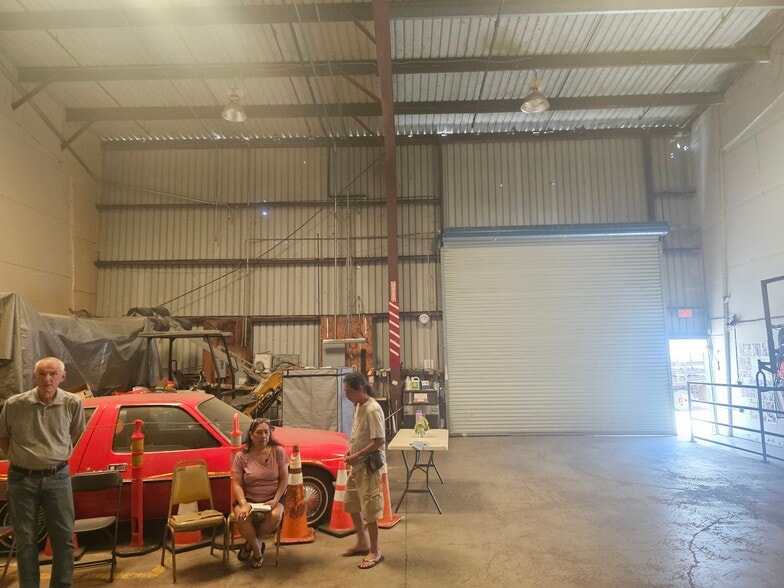 More Photos Of 96-1276-1276 Waihona St, Pearl City Warehouse For Lease