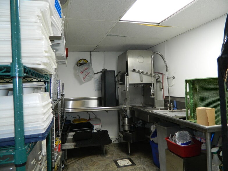 More Photos Of 304 Hawley Ave, Syracuse Restaurant For Lease