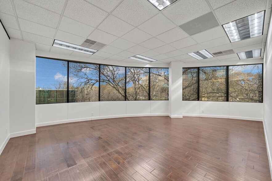 More Photos Of 4242 Medical Dr, San Antonio Medical For Sale