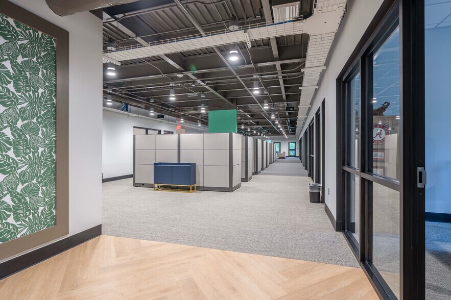 More Photos Of 1460 Northbank Pky, Tuscaloosa Office For Lease