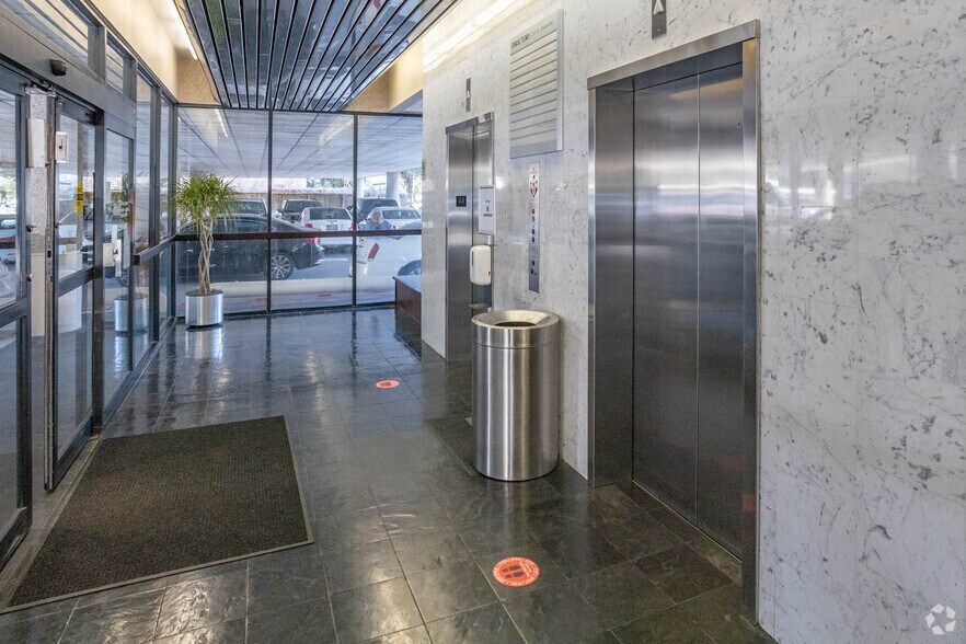 More Photos Of 2201 W Holcombe Blvd, Houston Medical For Lease