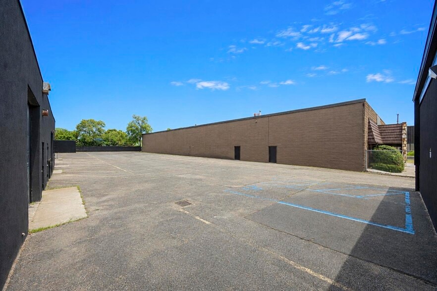 More Photos Of 32 Allen Blvd, Farmingdale Warehouse For Sale