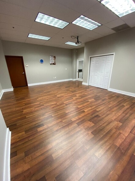 More Photos Of 10230 Berkeley Place Dr, Charlotte Storefront Retail Office For Sale