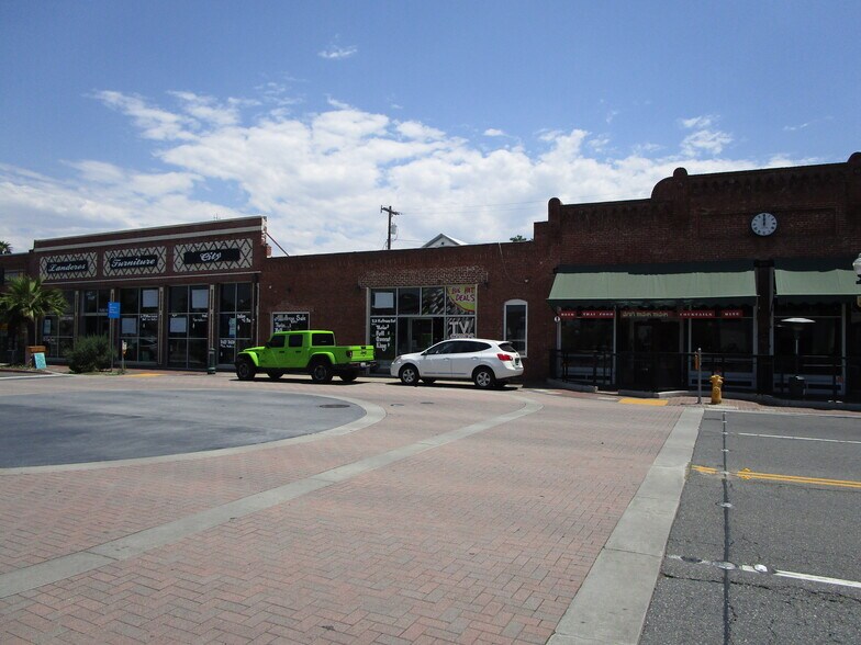 More Photos Of 346 Orange St, Redlands Restaurant For Lease