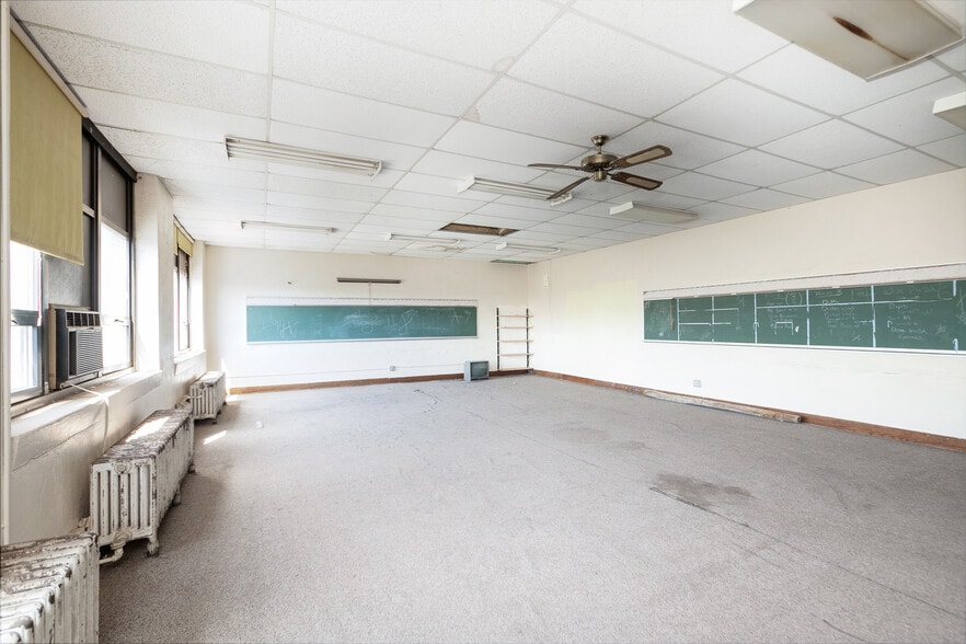 More Photos Of 311 N A St, Wellington Schools For Sale