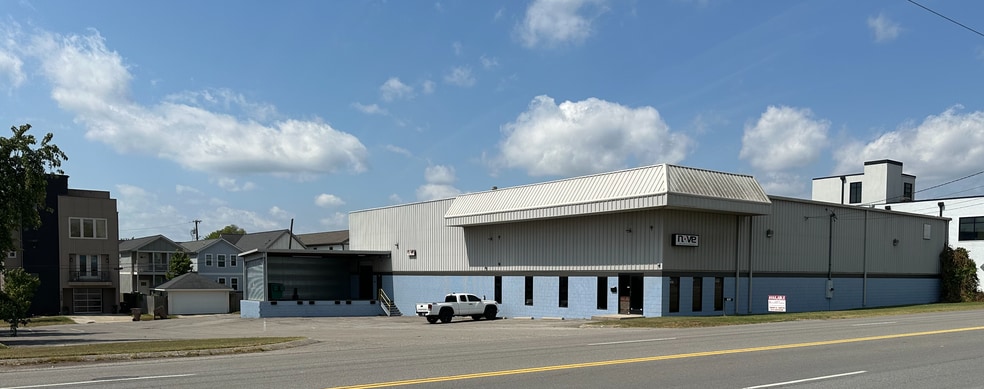 Primary Photo Of 6107 Centennial Blvd, Nashville Warehouse For Lease