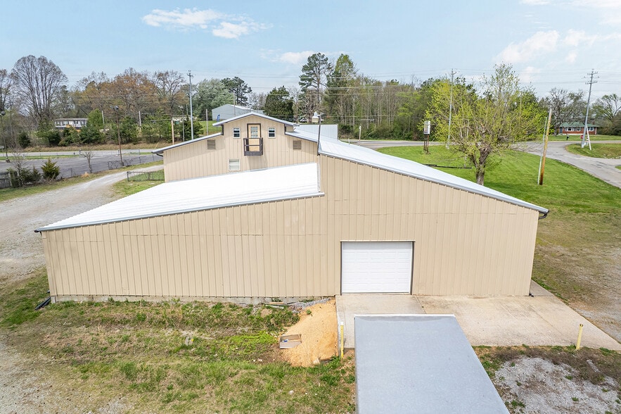 More Photos Of 5128 Highway 100, Lyles Freestanding For Sale