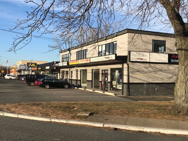 More Photos Of 484 N State Rt 17, Paramus Storefront Retail Office For Lease