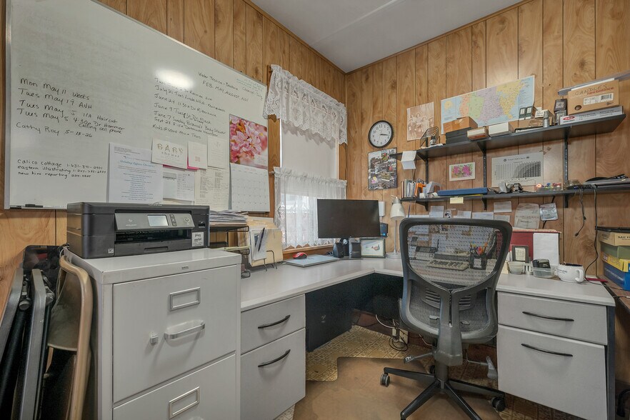 More Photos Of 1955 Presidential Hwy, Jefferson Restaurant For Sale