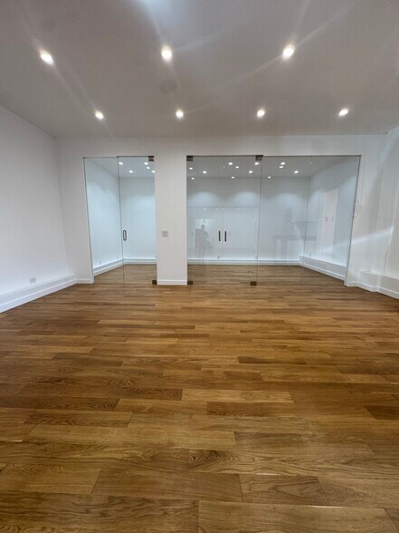 More Photos Of 135 S Park Ave, San Francisco Office For Lease