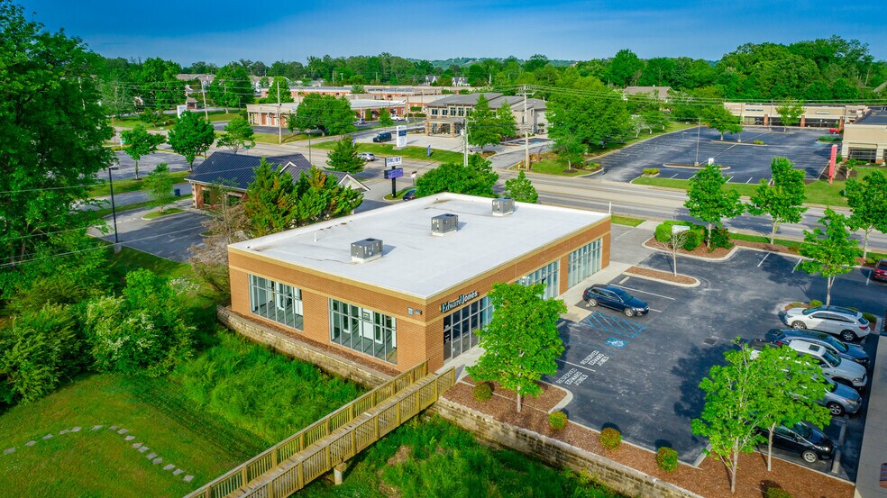 More Photos Of 1525 Gunbarrel, Chattanooga Medical For Lease