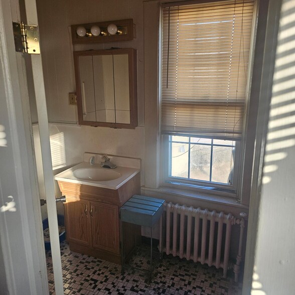 More Photos Of 6401-6405 Belair Rd, Baltimore Storefront Retail Office For Sale