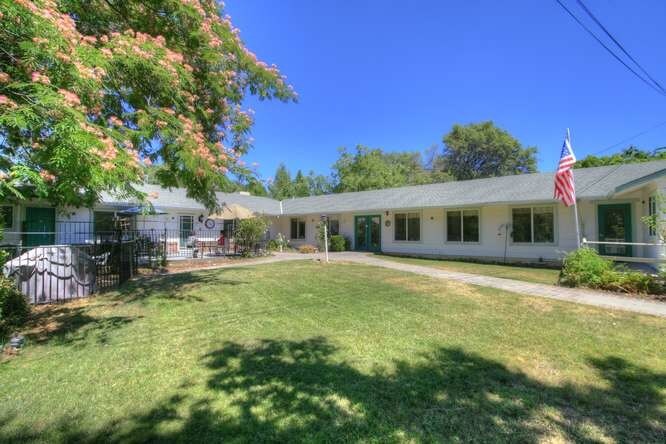 More Photos Of 1720 Lilac Ln, Auburn Assisted Living For Sale