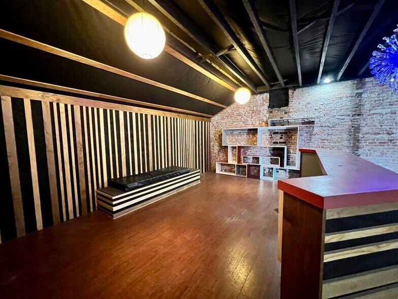 More Photos Of 1529 Grand Blvd, Kansas City Storefront Retail Office For Lease