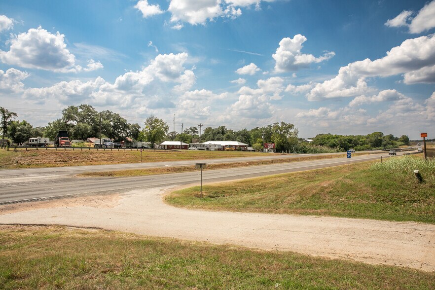 More Photos Of 30 Red Tip Ln, Brenham Land For Sale