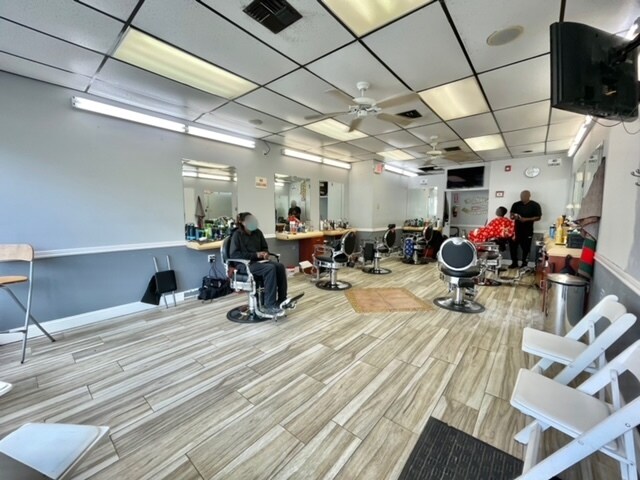 More Photos Of 50 Middle Country Rd, Coram Storefront Retail Office For Lease