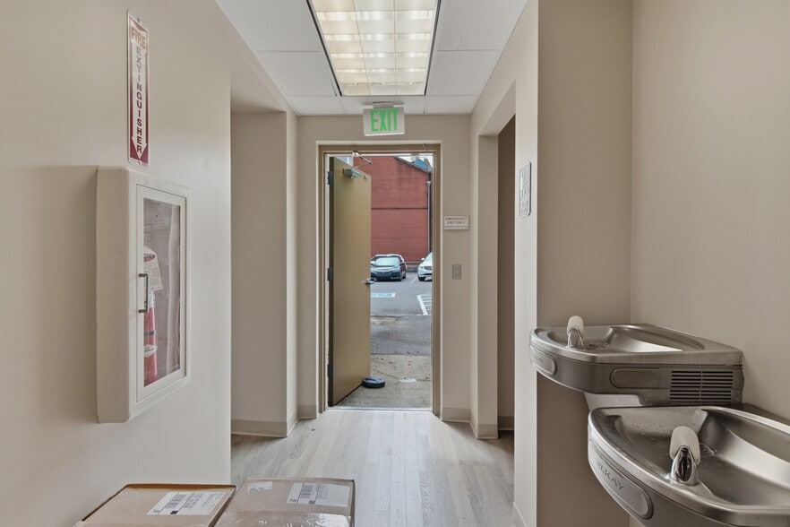 More Photos Of 421 Main St, Franklin Storefront Retail Office For Lease
