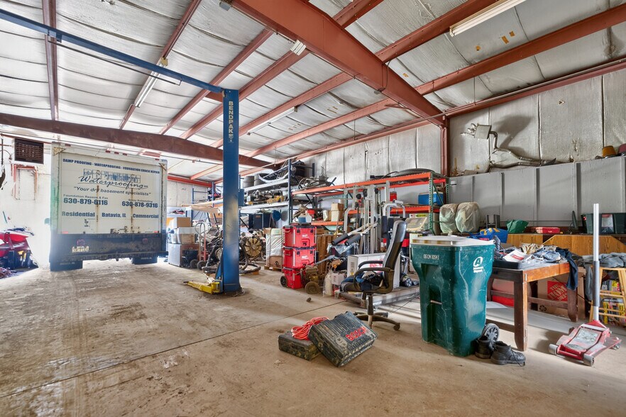 More Photos Of 520 S River St, Batavia Warehouse For Sale