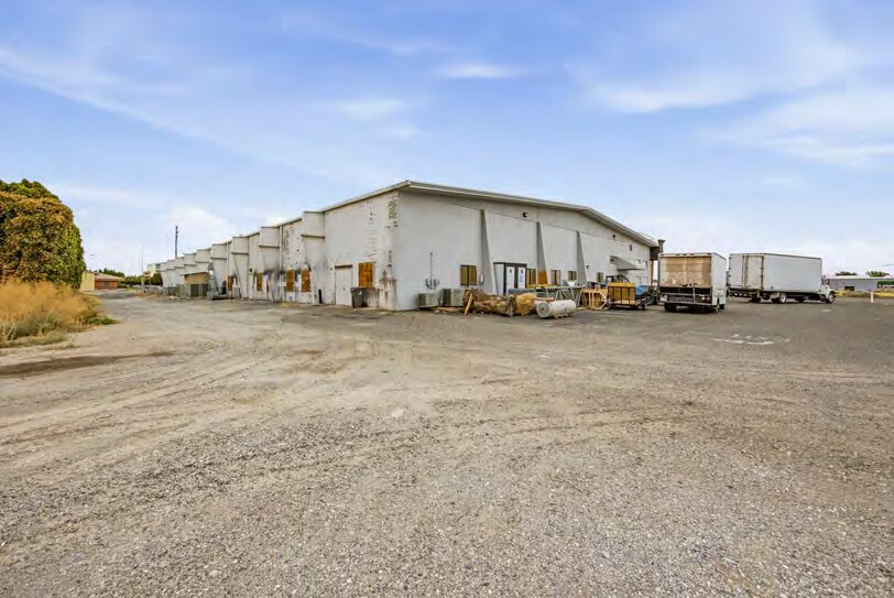 More Photos Of 7425 W Clearwater Ave, Kennewick Freestanding For Sale