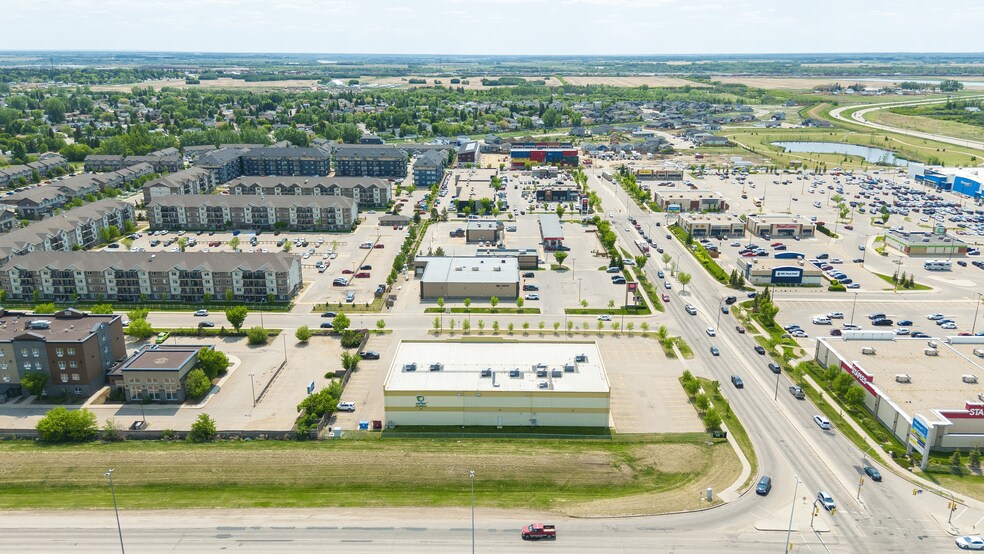 More Photos Of 320 Shillington Cres, Saskatoon General Retail For Sale