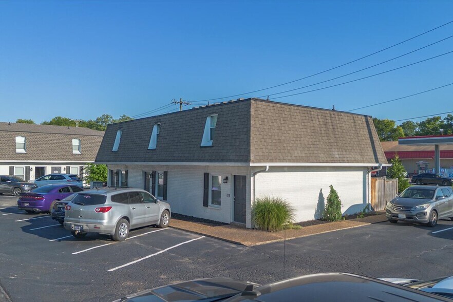 More Photos Of 324 Walton Ferry Rd, Hendersonville Apartments For Sale