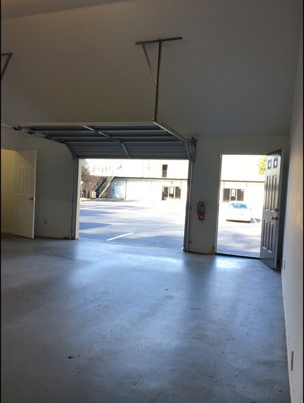 More Photos Of 1175 Mount Bethel Dr, Marietta Light Distribution For Lease