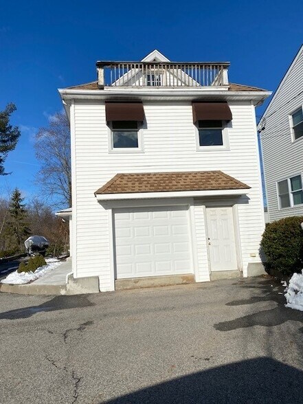 More Photos Of 23 Kiscona Rd, Mount Kisco Office For Sale
