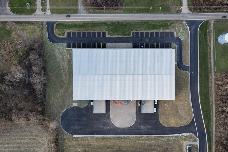 More Photos Of 13001 Mahoning Ave, North Jackson Warehouse For Lease