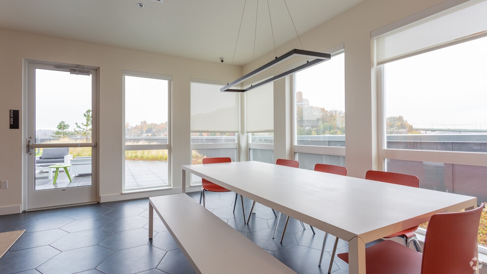 More Photos Of 718 Rainier Ave S, Seattle Apartments For Lease