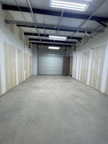 More Photos Of 18015 FM 1488 Rd, Magnolia Self Storage For Lease