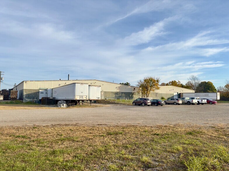 More Photos Of 500 E Industrial Pky, Fayette Manufacturing For Sale