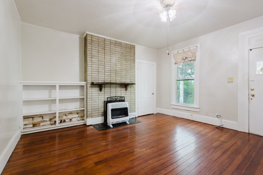 More Photos Of , Lexington Specialty For Sale