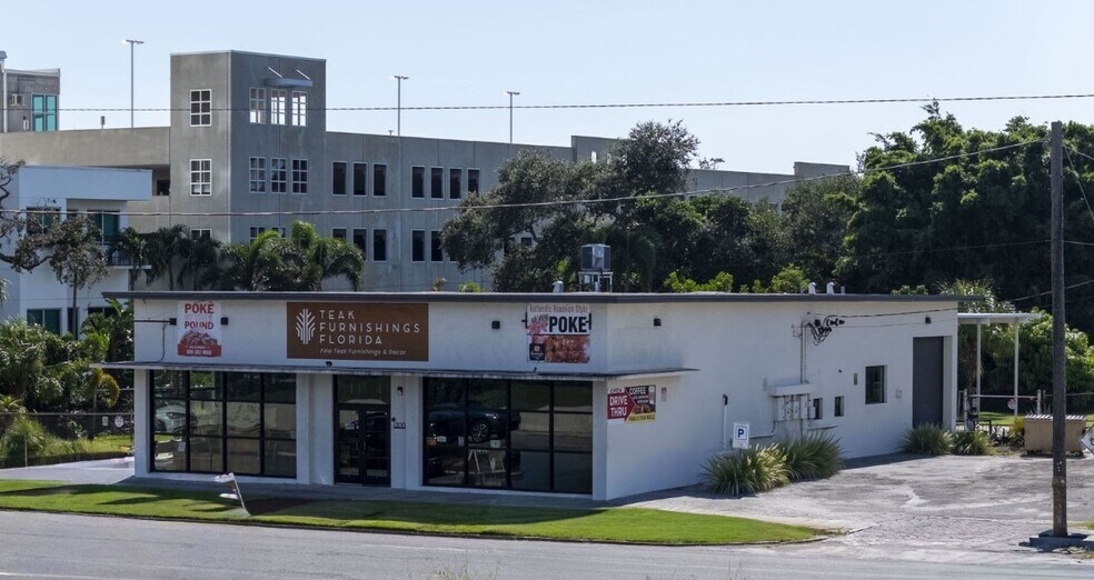 More Photos Of 200-210 16th St N, Saint Petersburg Freestanding For Sale