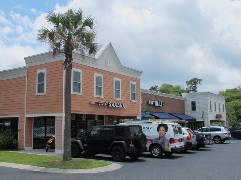 More Photos Of 860 Parris Island Gtwy, Beaufort General Retail For Lease