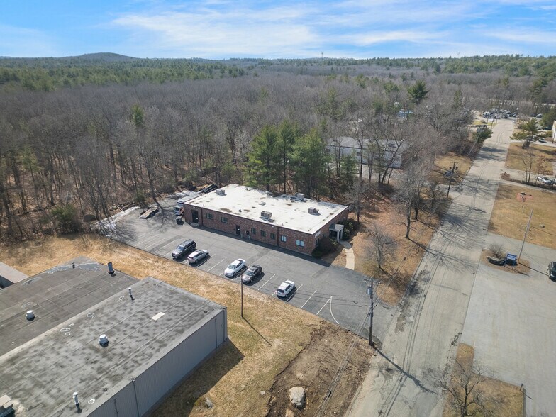 More Photos Of 2 Executive Park Dr, North Billerica Warehouse For Sale