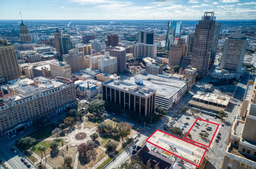 More Photos Of 800 Navarro St, San Antonio Office For Lease